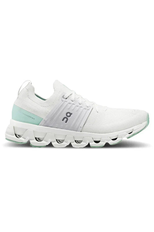 On Cloud | Cloudnova Lightweight Running Sneakers – Product Image 1