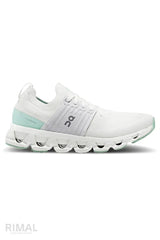 On Cloud | Cloudnova Lightweight Running Sneakers
