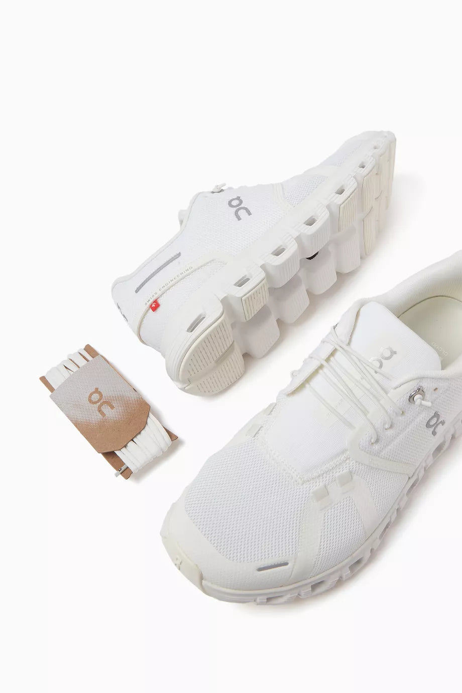 On Cloud | Cloud 6 Low-Top Sneakers – Product Image 2