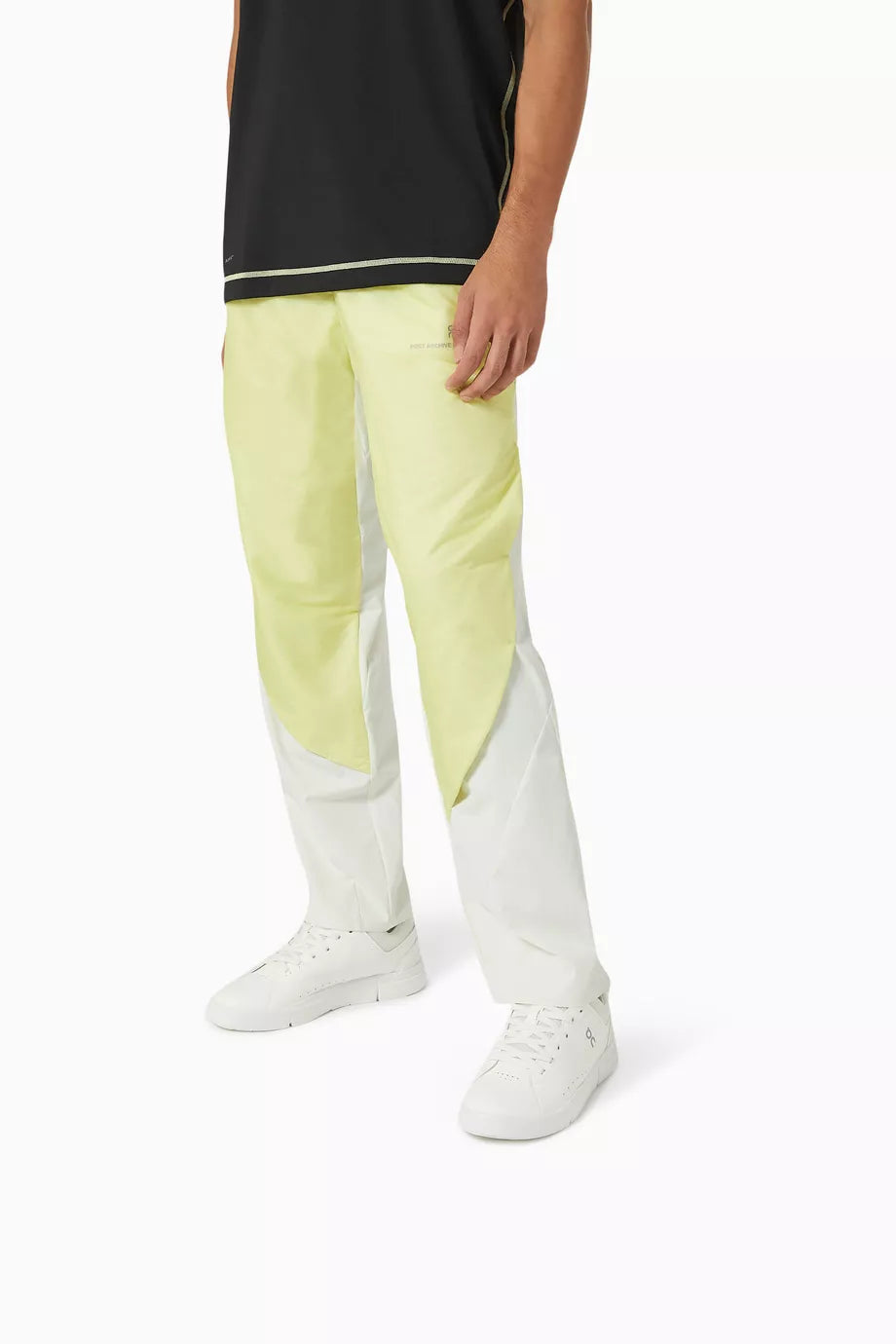 On Cloud | Roger Advantage Sneakers – All White – Product Image 4
