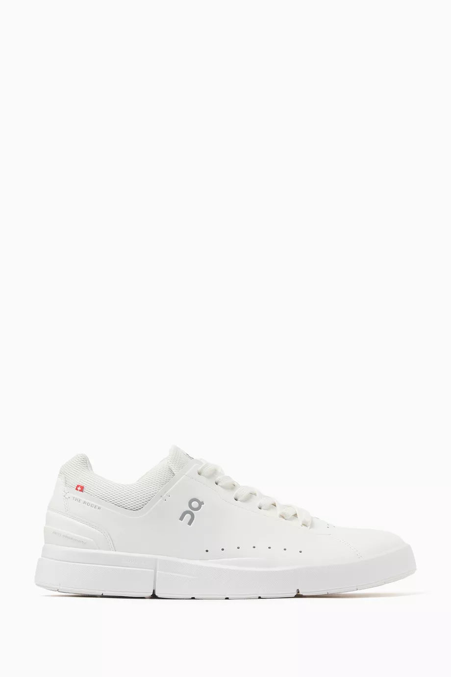 On Cloud | Roger Advantage Sneakers – All White – Product Image 1