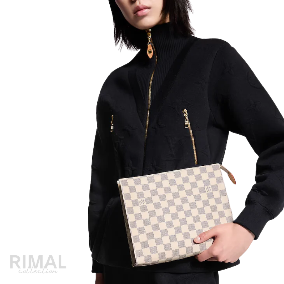 Louis Vuitton – Poche Toilette