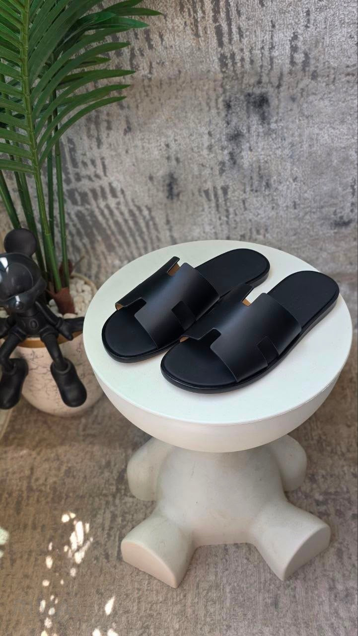 Hermès Izmir Sandal – Black – View 5