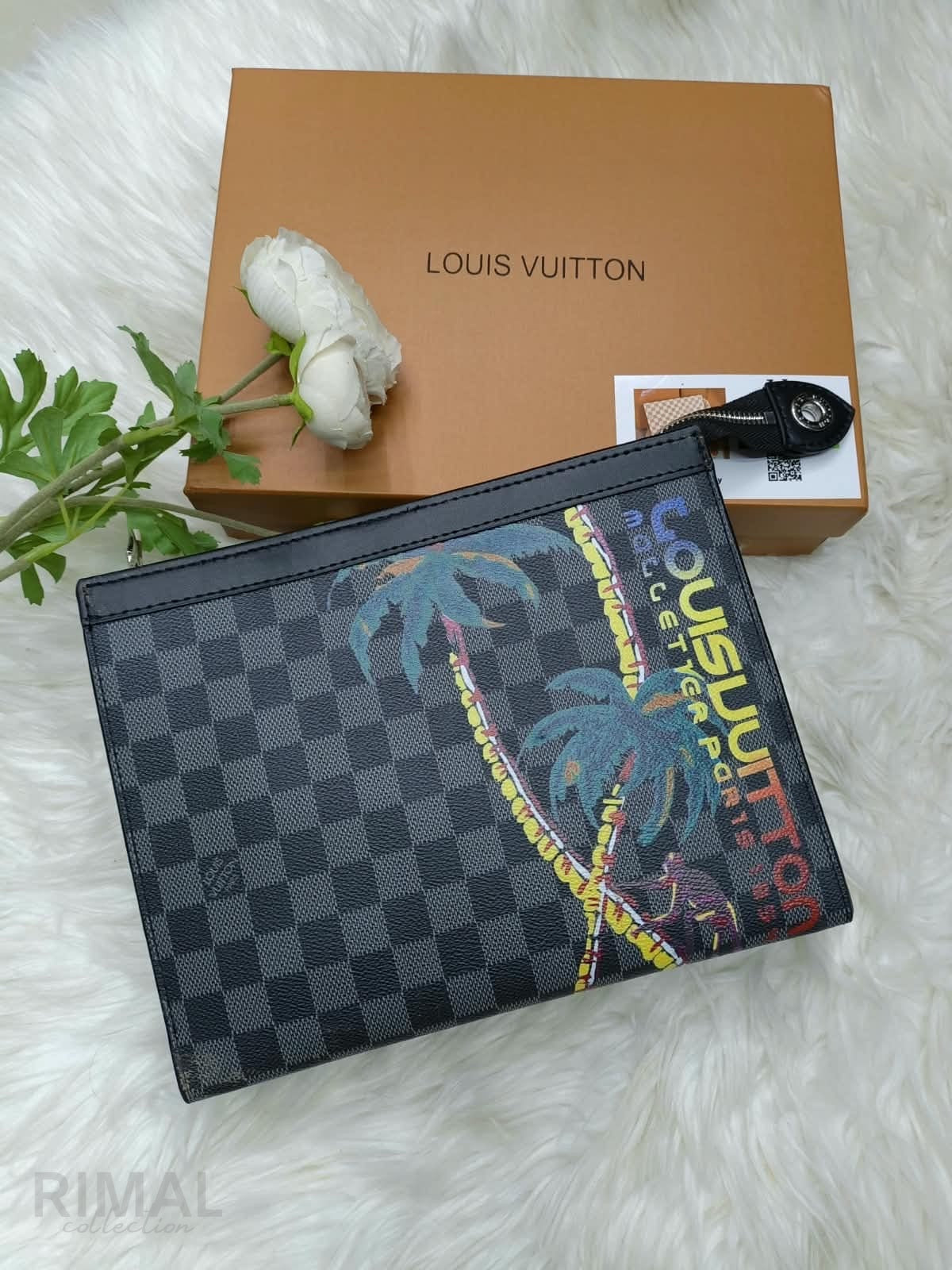 LOUIS VUITTON – Damier Cobalt Jungle Pouchette Voyage