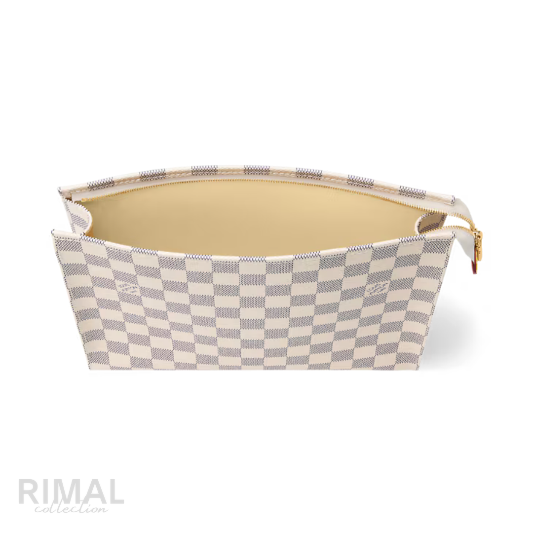 Louis Vuitton – Poche Toilette