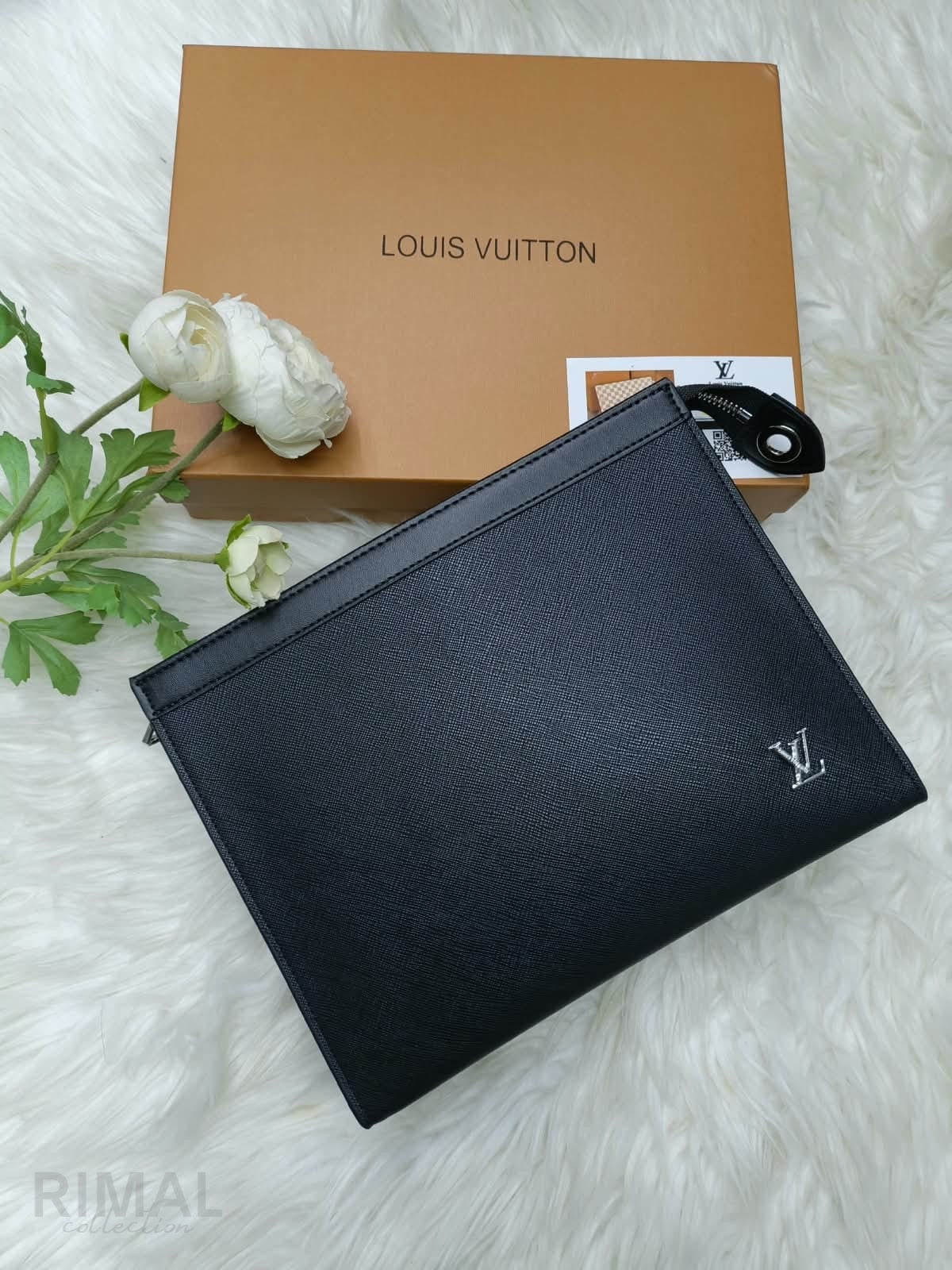 Louis Vuitton – Pochette Voyage