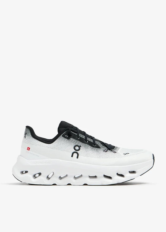 On Cloud | Cloudtilt Low-Top Sneakers – Product Image 1