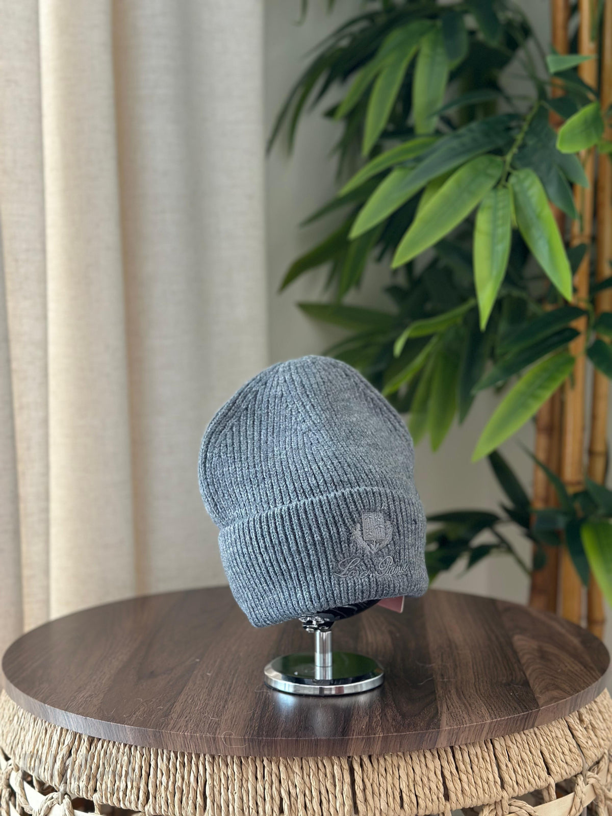 Loro Piana Rib-Knit Cashmere Beanie (Dark Brown)