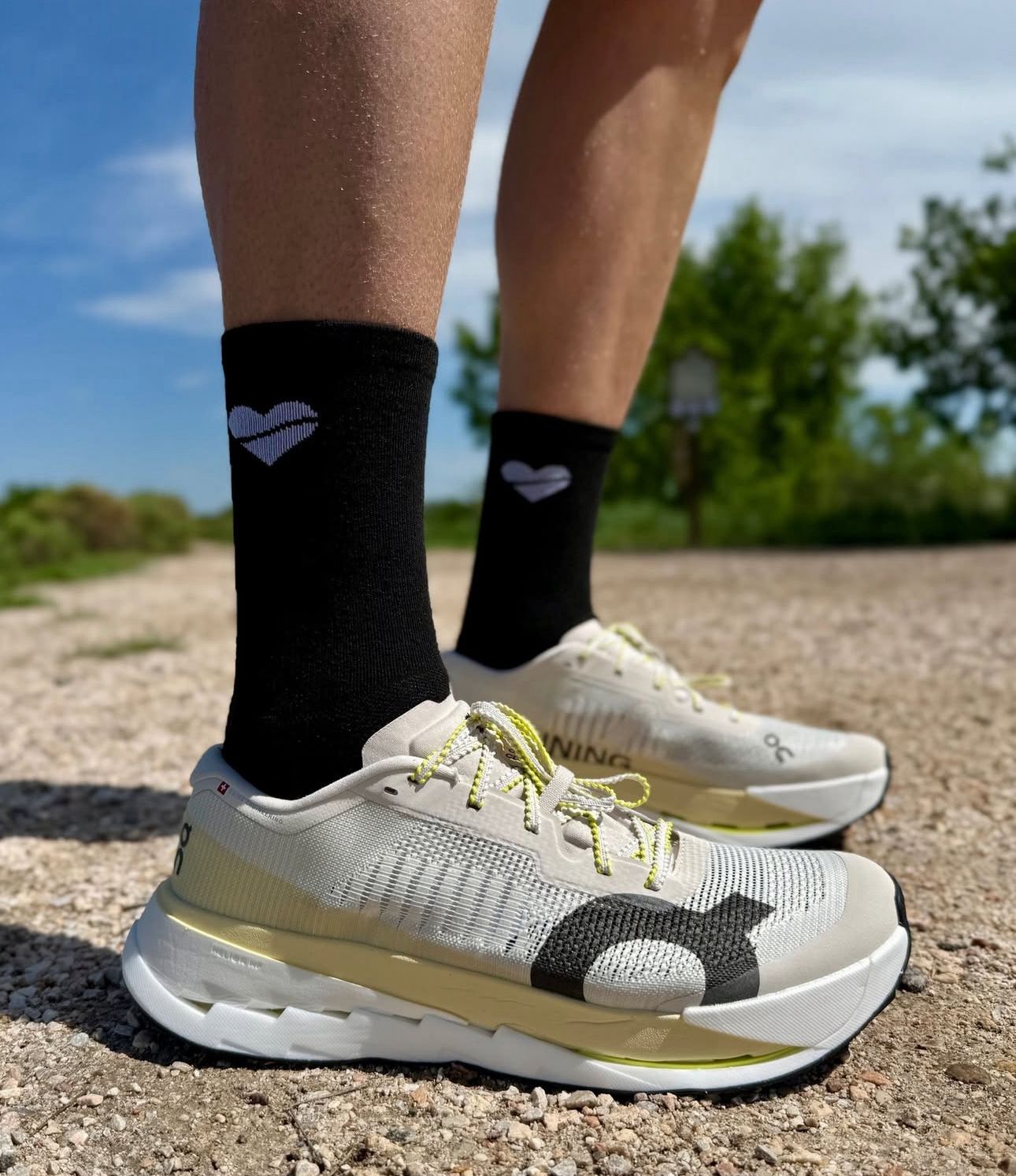 On Cloud | Cloudultra Pro Sneakers – Pearl Lychee – Product Image 3