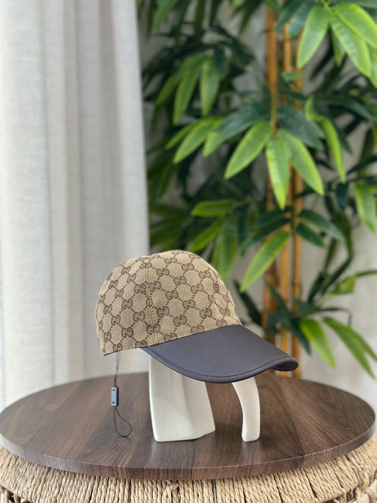 Gucci GG Canvas Baseball Hat with Web Stripe on Brim (Black)