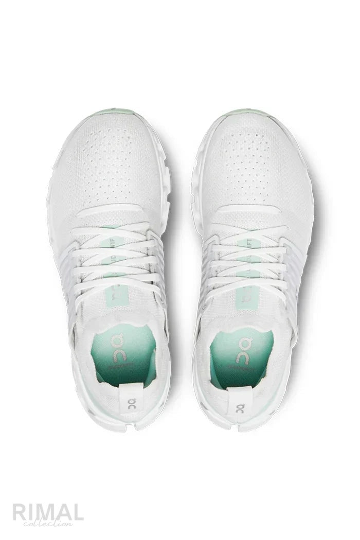 On Cloud | Cloudnova Lightweight Running Sneakers – Product Image 5