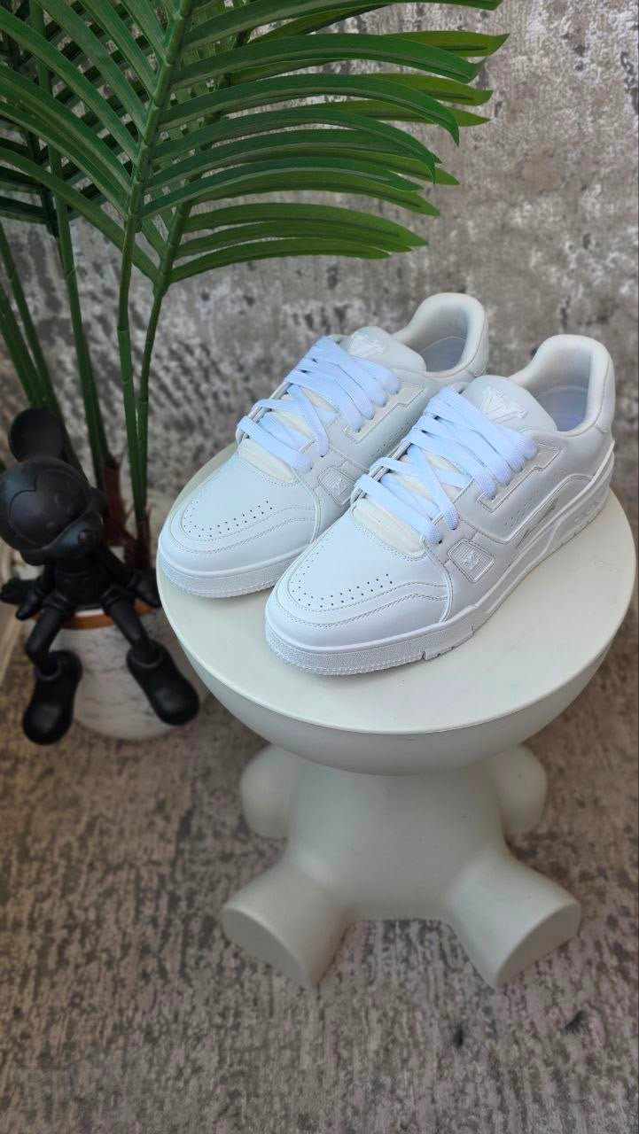 Louis Vuitton LV Trainer Distressed Sneakers – White - View 5