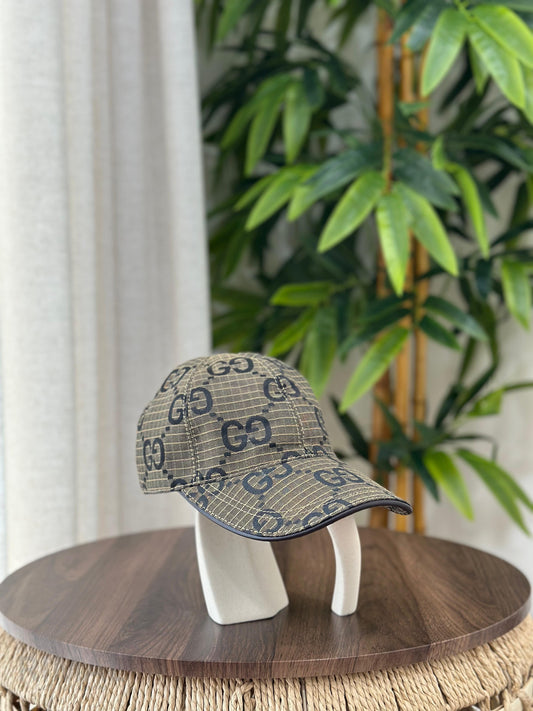 Gucci | Jumbo GG Canvas Baseball Cap – Off White / Pink – Product Image 1