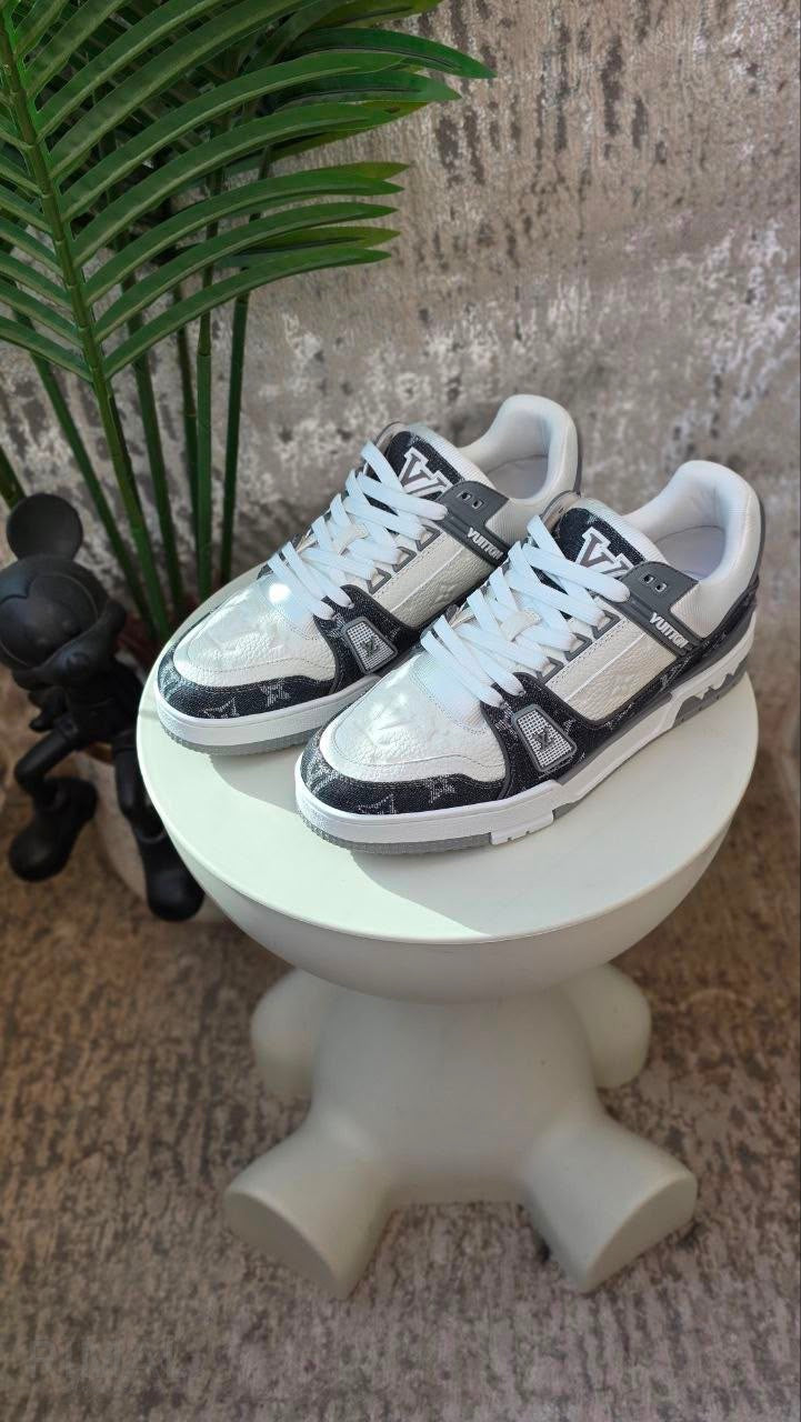 Louis Vuitton LV Trainer Sneakers – White & Grey - View 5
