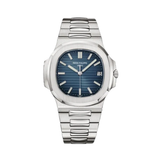 ساعة با Patek Philippe Nautilus ذات المينا الأسود والأزرق