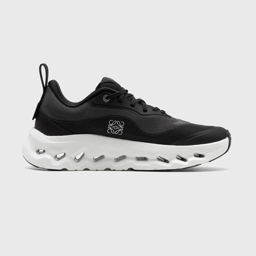 On Cloud | Cloudtilt 2 Loewe Sneakers – Black – Product Image 1