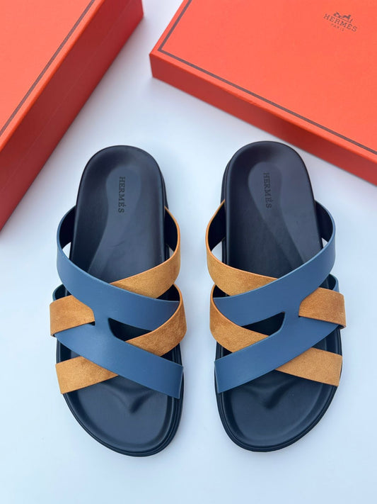Hermès | Izmir Blanc Sandals – Noir – Product Image 1