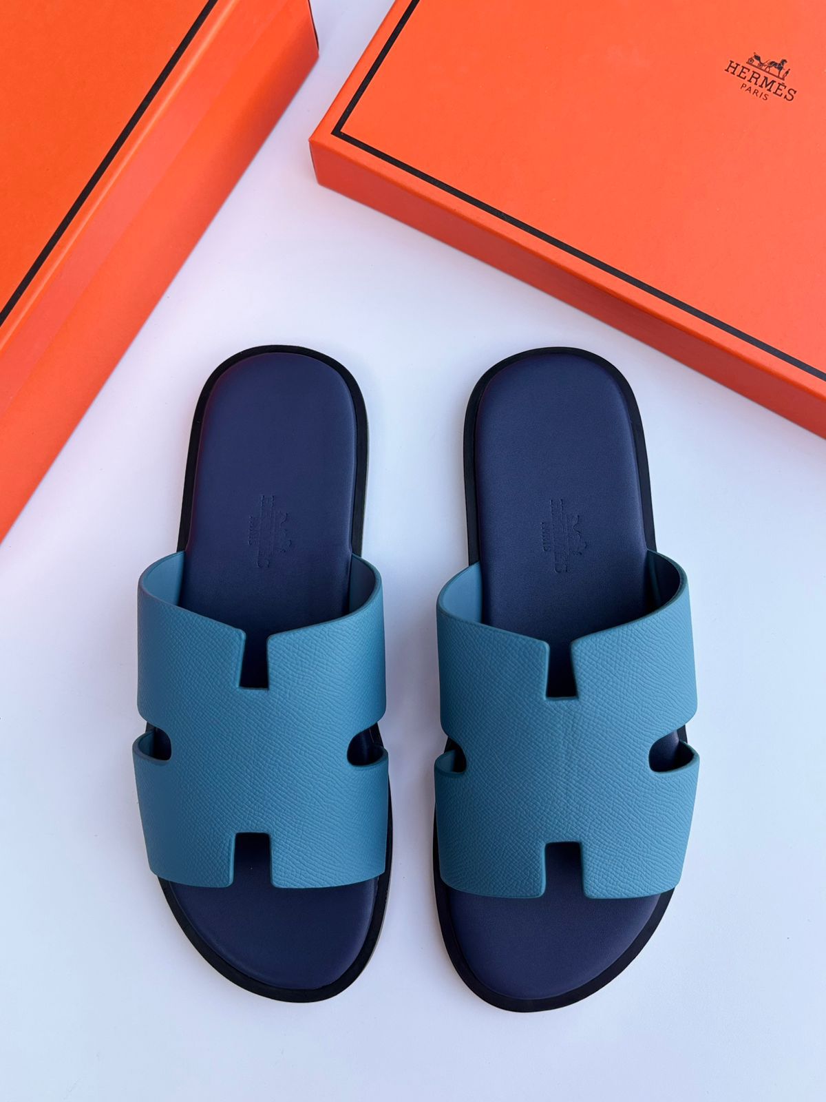 Hermès | Izmir Sandals – Tan – Product Image 1