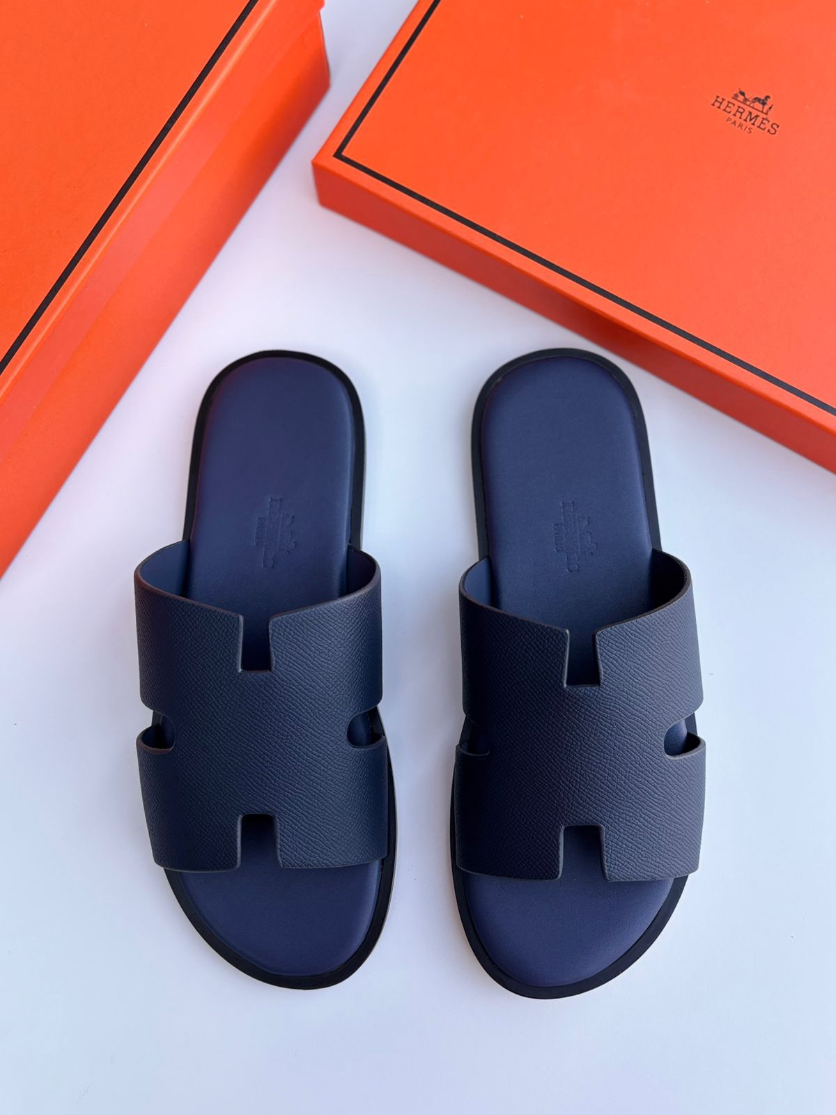 Hermès | Izmir Navy Blue Sandals – Navy Blue Alligator – Product Image 1