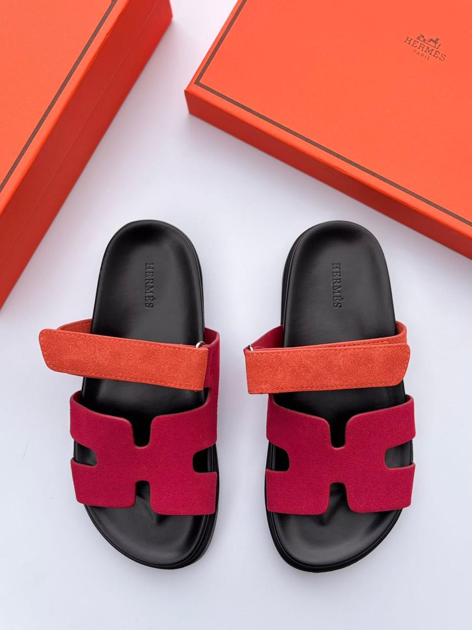 Hermès | Chypre Sandals – Noir – Product Image 1