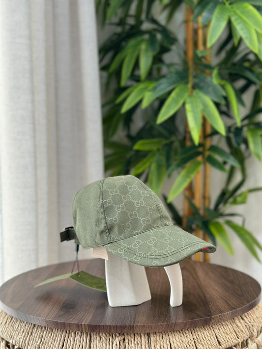 Gucci | GG Supreme Tiger Print Baseball Cap – Beige / Ebony – Product Image 1