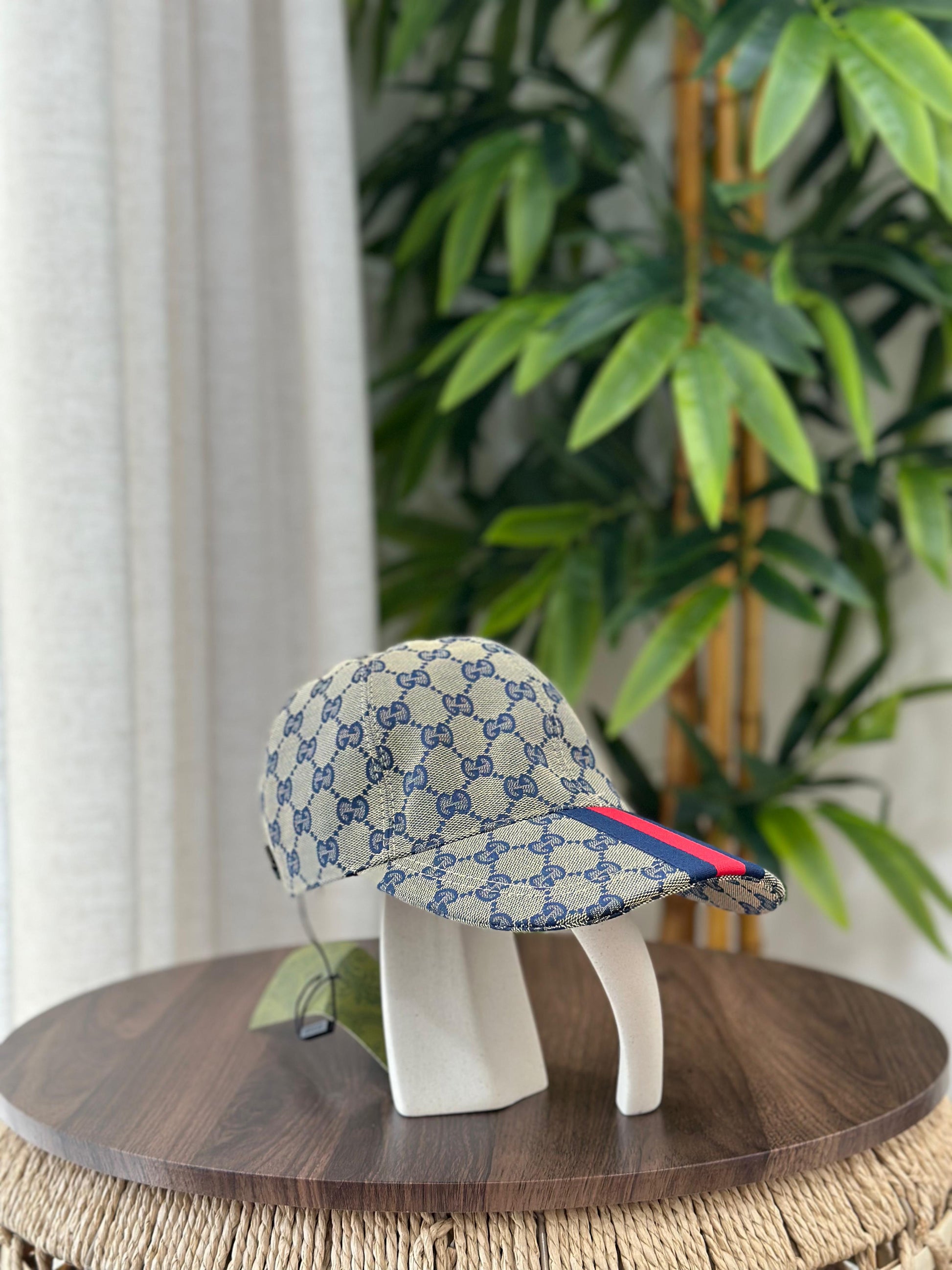Gucci | GG Supreme Canvas Baseball Cap – Beige / Ebony – Product Image 1