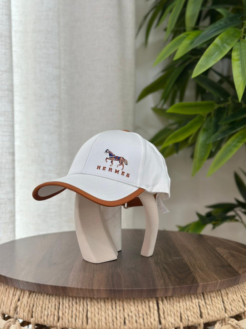 Hermès | Miles H Circle Cap – Off White – Product Image 1