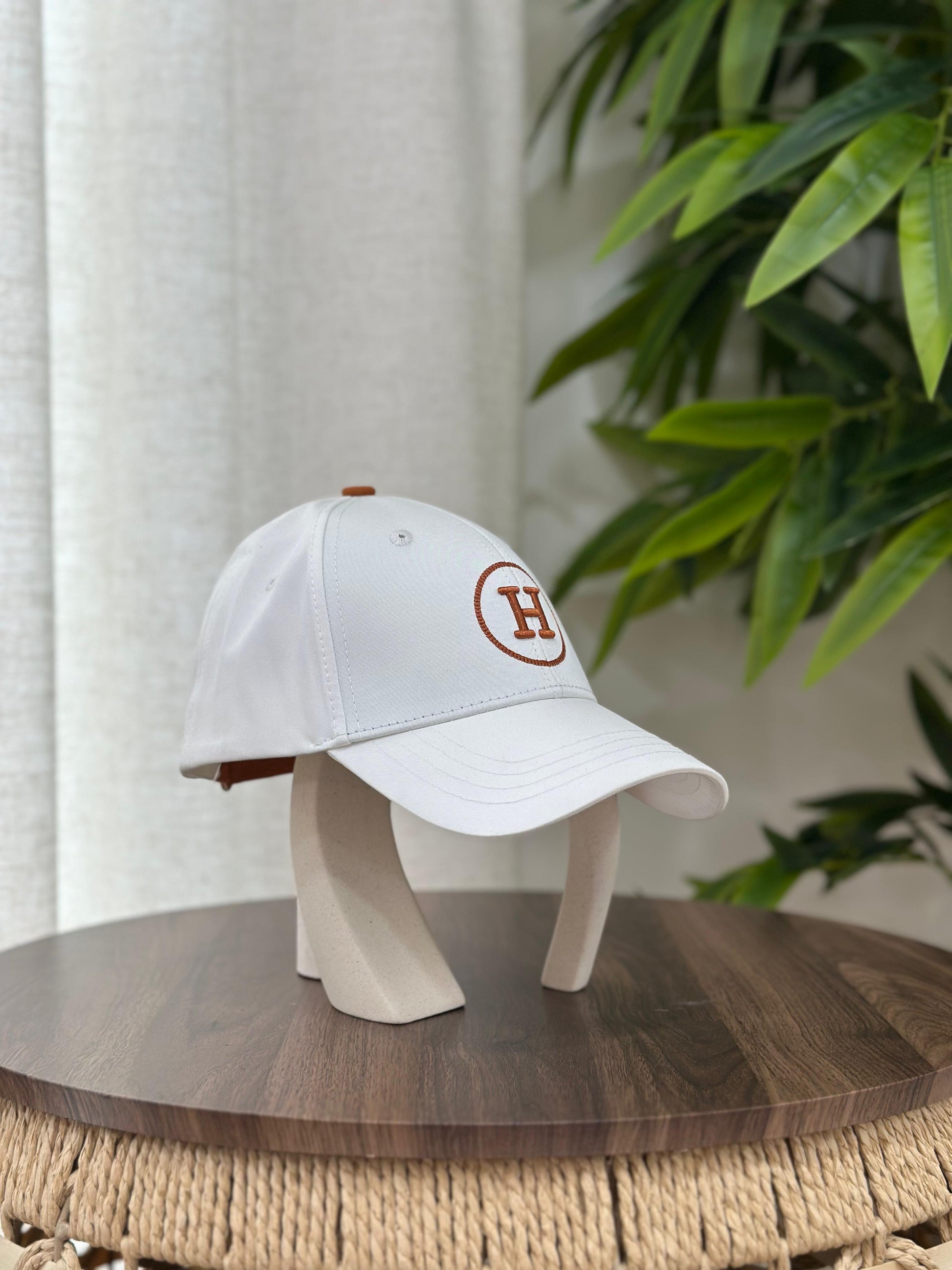 Hermès | Steppe Baseball Cap – Caramel / Black – Product Image 1