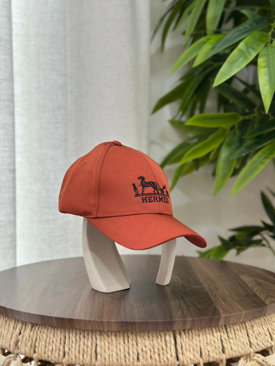 Hermès | Miles H Circle Cap – Black – Product Image 1