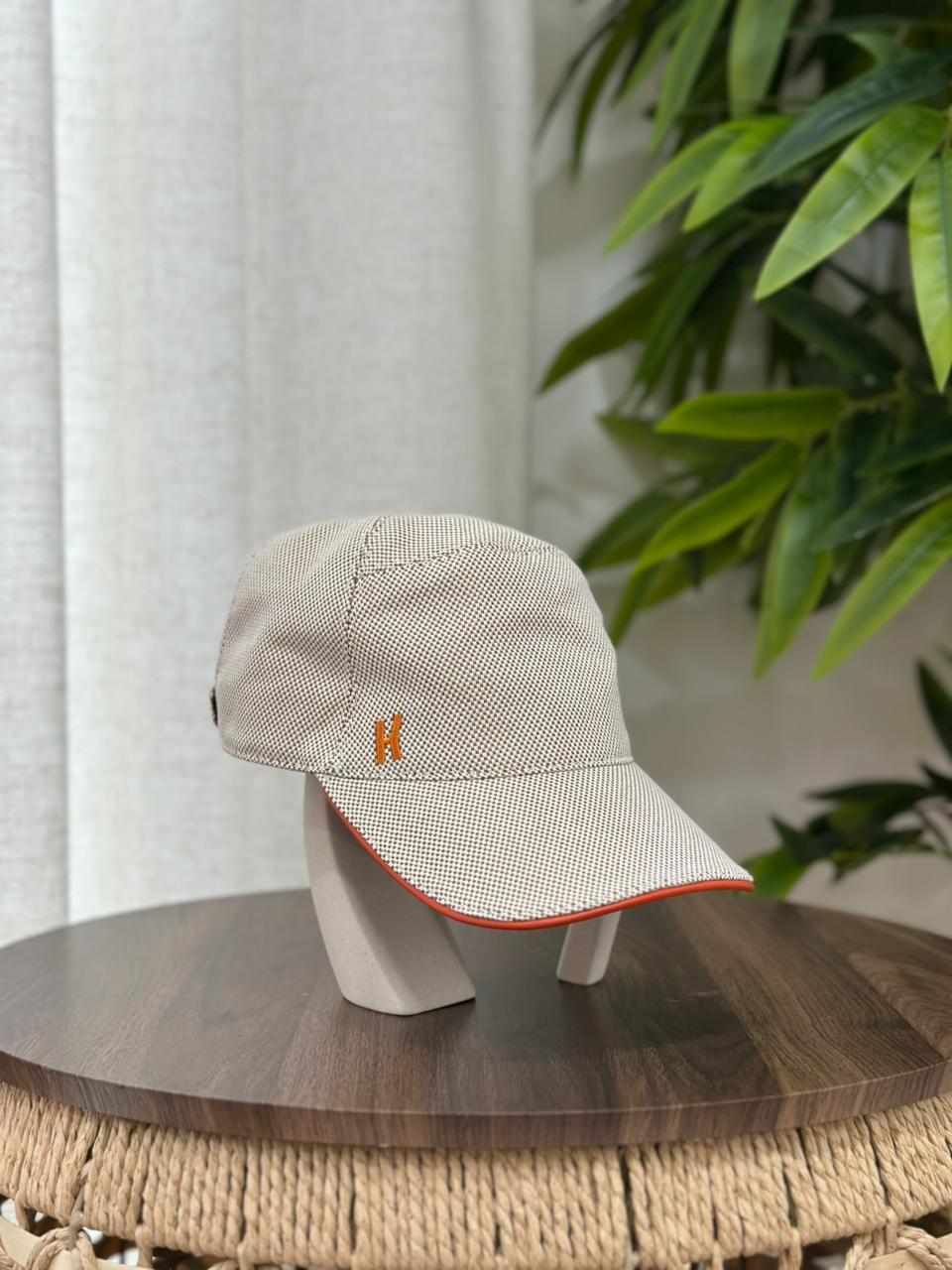 Hermès | Nevada H Circle Cap – Black / White – Product Image 1