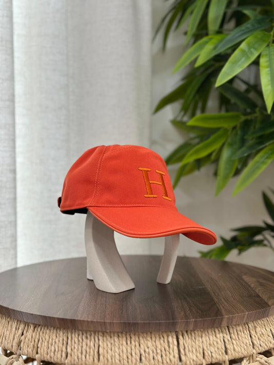 Hermès | Nevada H Circle Cap – Noir – Product Image 1