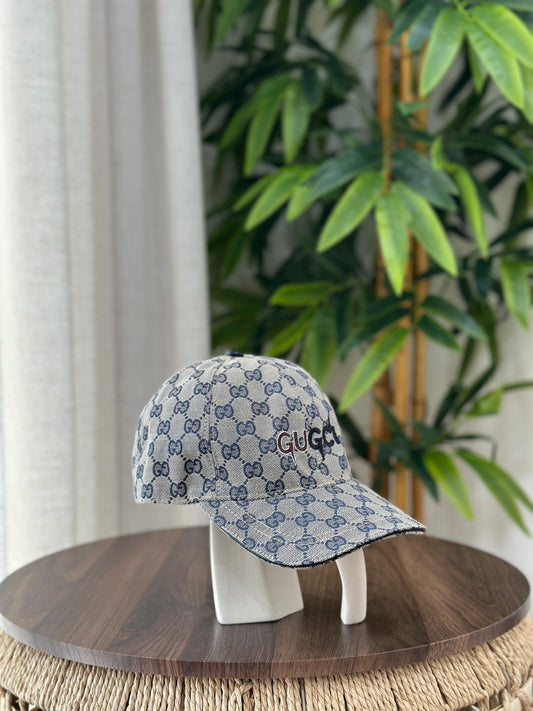 Gucci | GG Canvas Baseball Cap – White / Black – Product Image 1