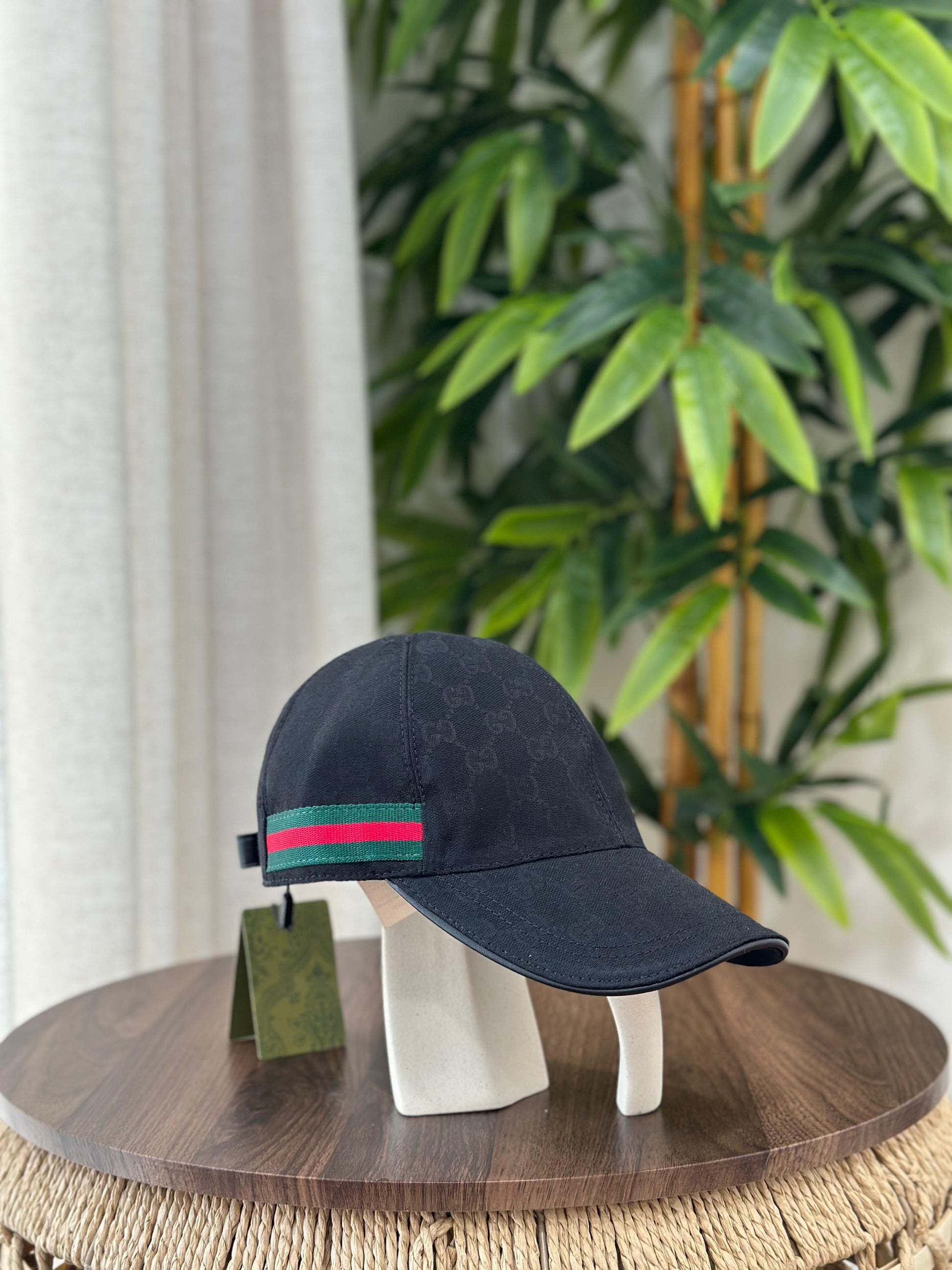 Gucci | GG Canvas Web & Bee Baseball Cap – Black – Product Image 1
