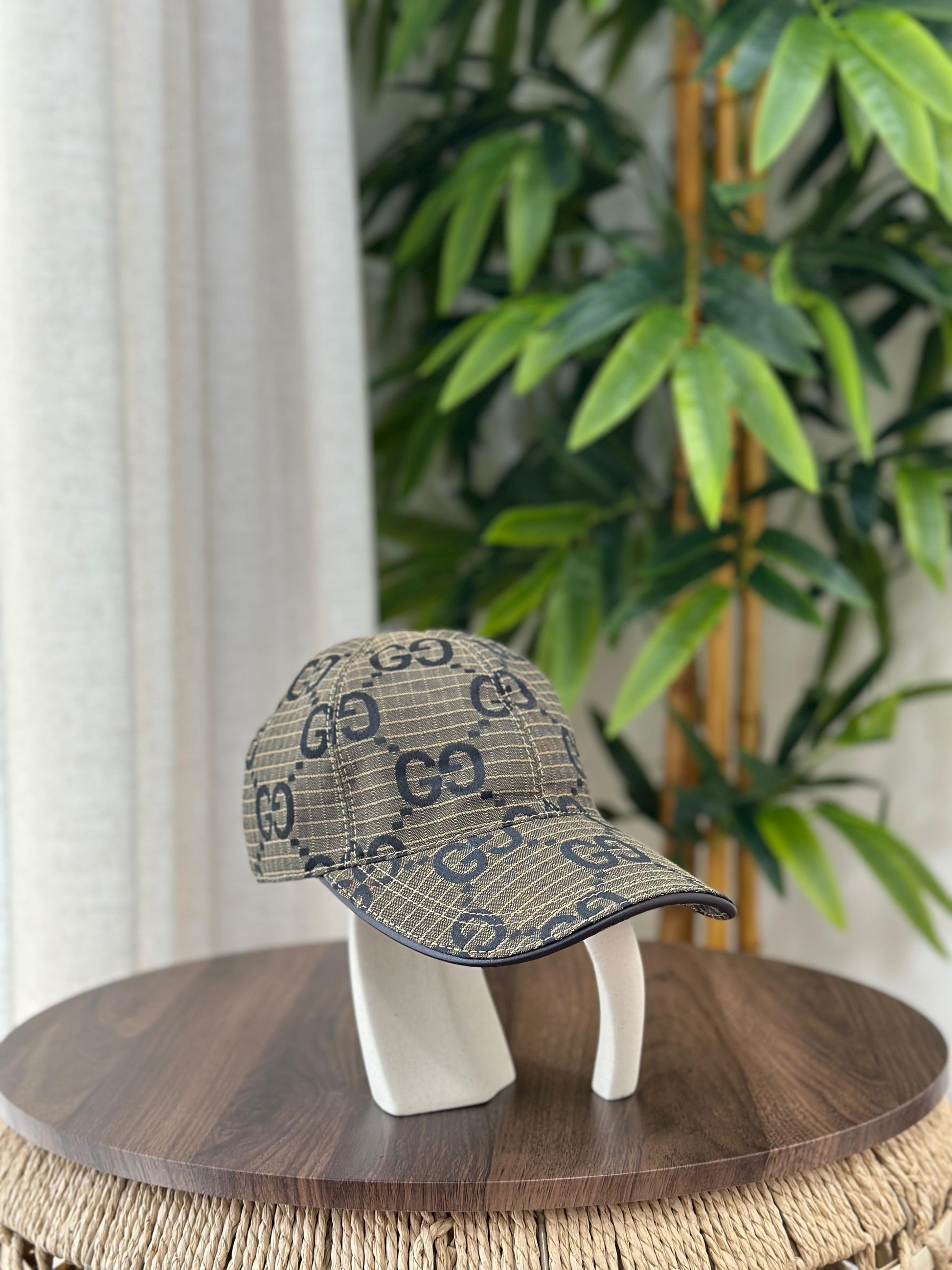Gucci | Jumbo GG Canvas Baseball Cap – Off White / Pink – Product Image 1