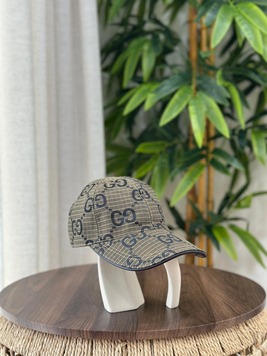 Gucci | Jumbo GG Canvas Baseball Cap – Off White / Pink – Product Image 1