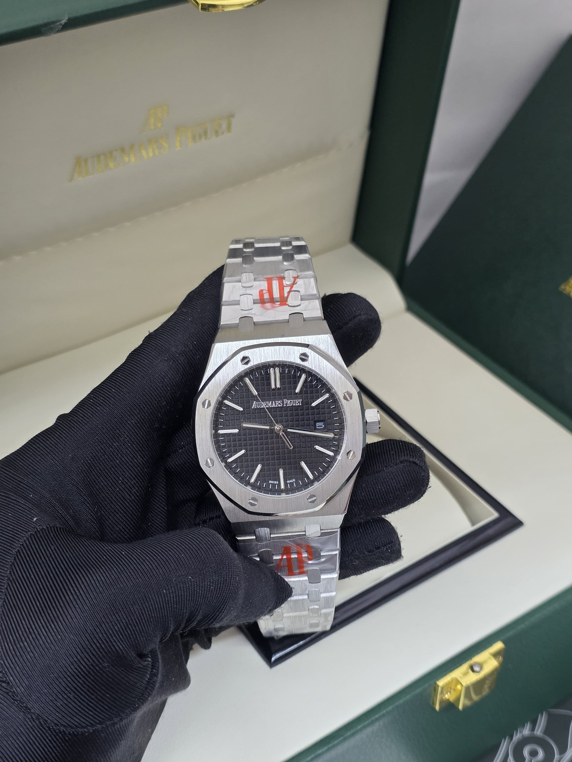 Audemars Piguet | Royal Oak Selfwinding Two-Tone Watch – Pink / Gold / Black – Product Image 1