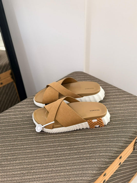 Hermès | Electro Sandals – Gold / White – Product Image 1