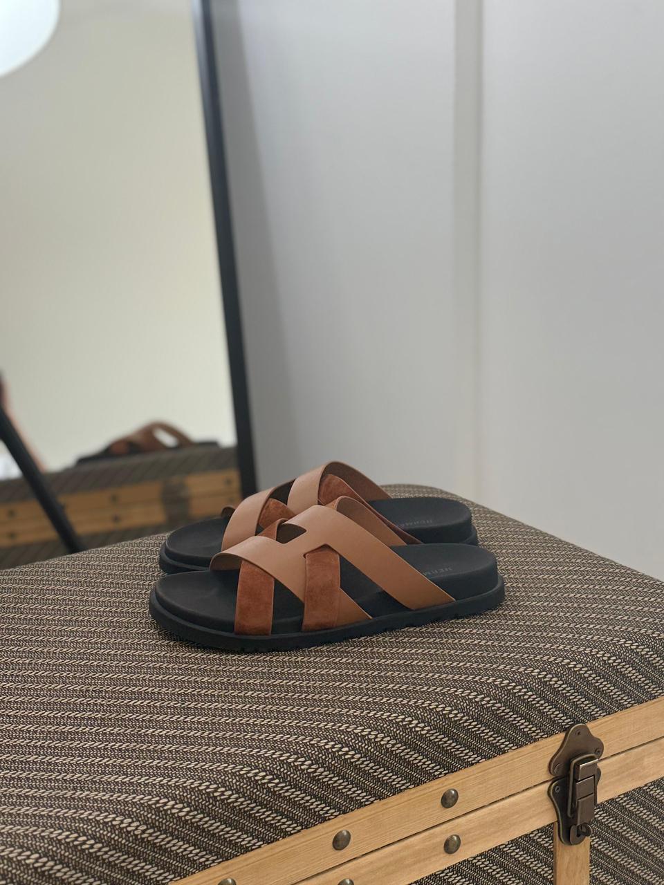Hermès | Eric Sandals – Noir – Product Image 2