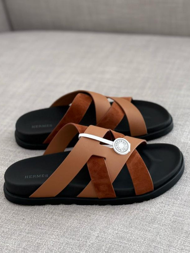Hermès | Eric Sandals – Noir – Product Image 1