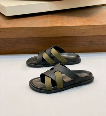 Hermès | Eric Sandals – Gold / Noir – Product Image 2