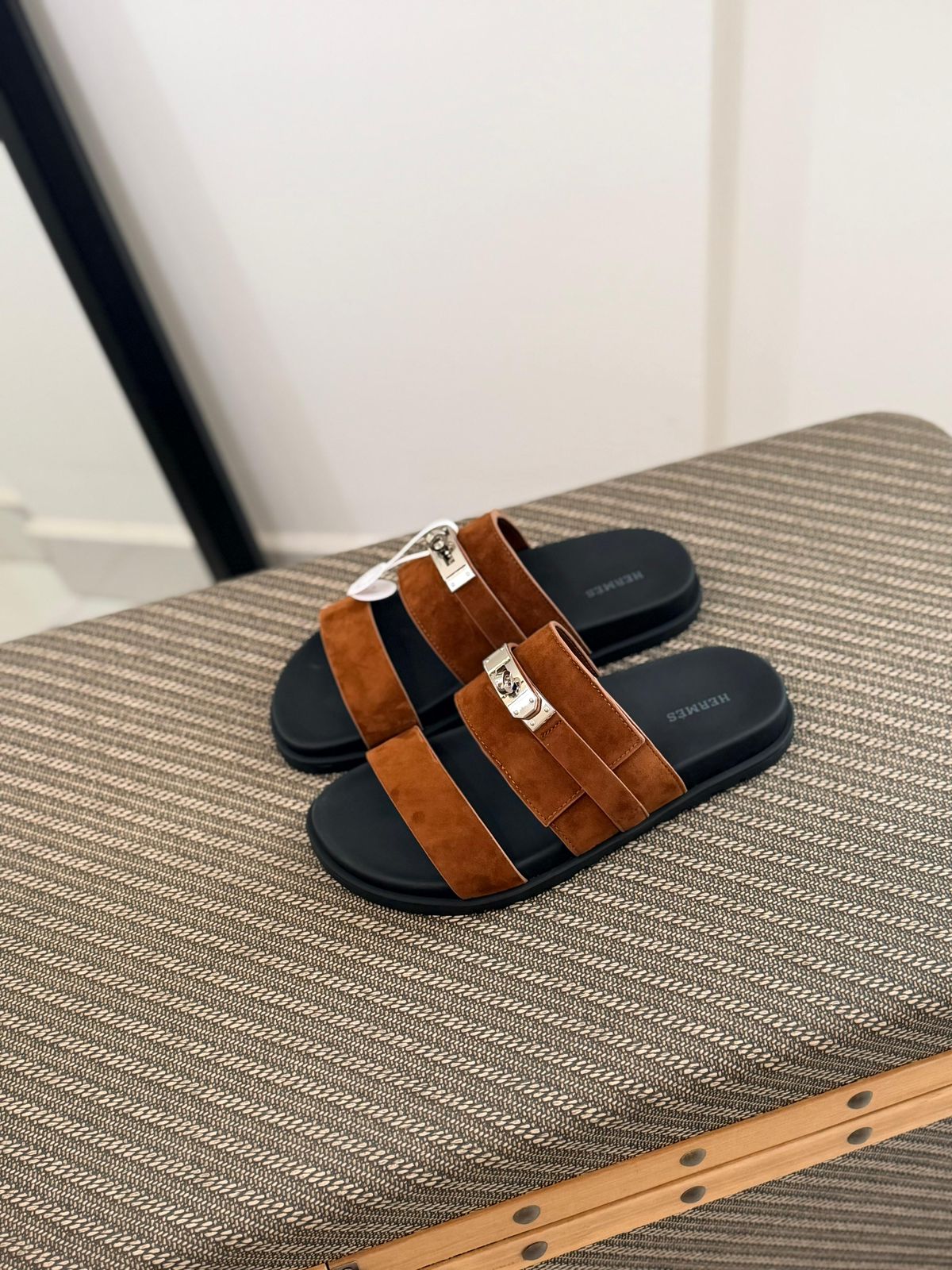 Hermès | Empire Sandals – Product Image 2
