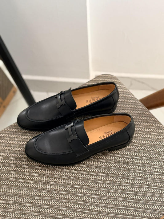 Hermès | Paris Loafers – Black – Product Image 1
