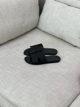 Hermès | Izmir Sandals – Gold / Tan
