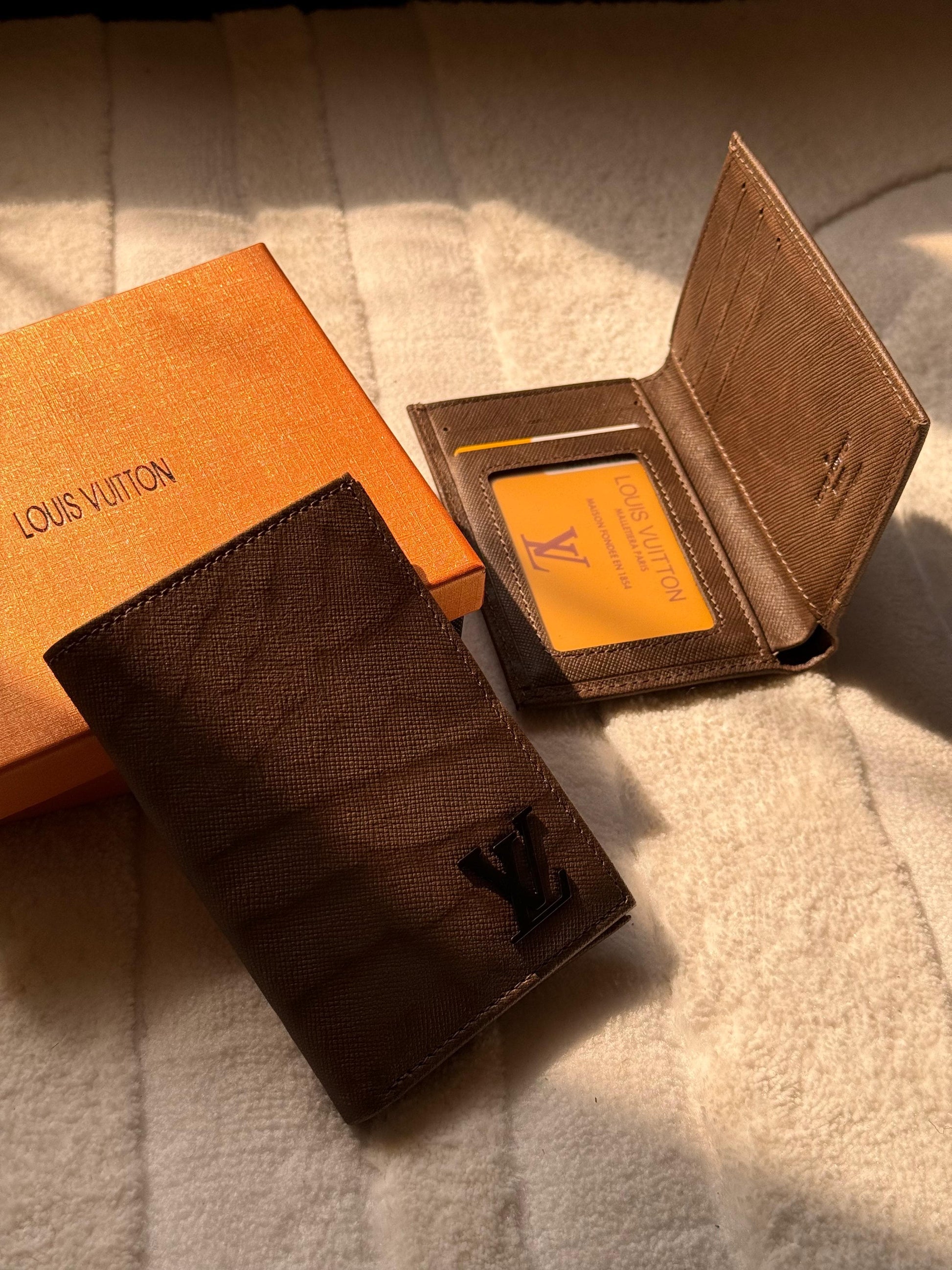 Louis Vuitton | Epi Striated Pocket Organizer – Cognac / Light Brown – Product Image 1