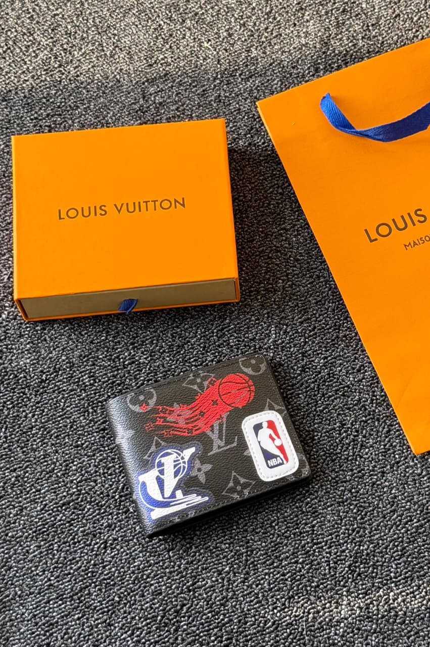 Louis Vuitton | Multiple Eclipse Comics Trunk Wallet – Black / Multicolor – Product Image 1