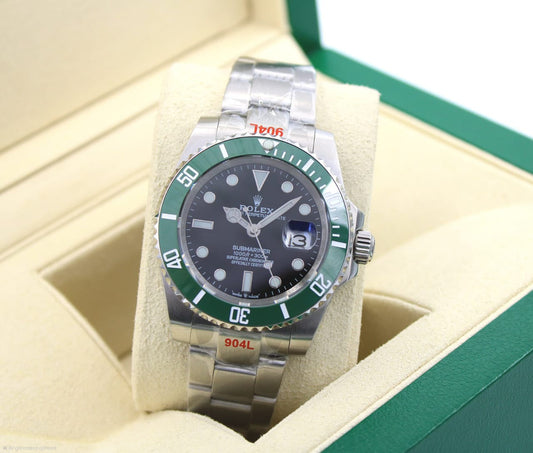 Rolex | Submariner Date Hulk Watch – Green – Product Image 1
