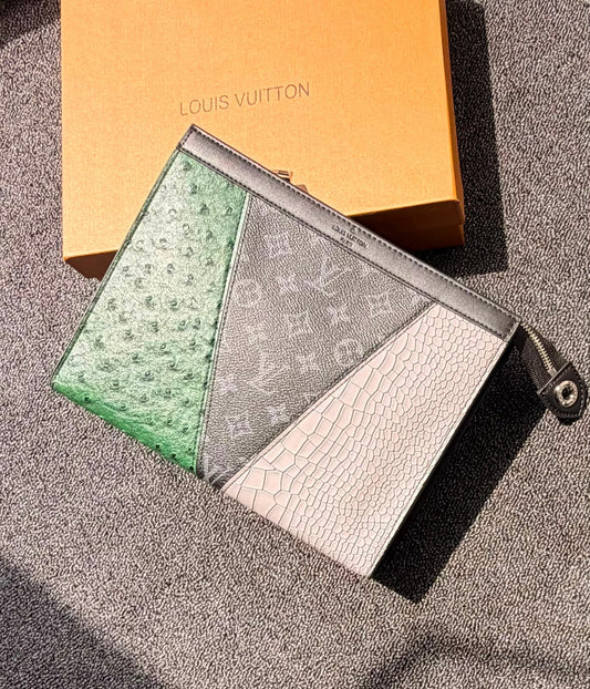 Louis Vuitton | Monogram Camouflage Portrait Pouch – Brown / Khaki / Multicolor – Product Image 1