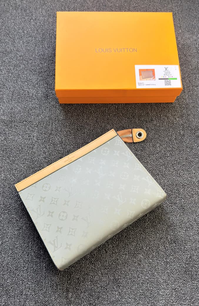 Louis Vuitton | Damier Pouch – Ebene / Brown – Product Image 1