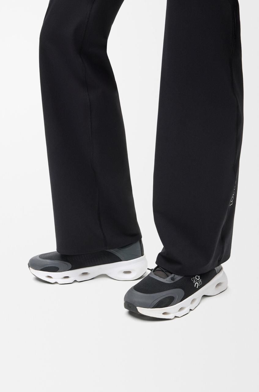 On Cloud | Cloudsolo Loewe Sneakers – Black – Product Image 2