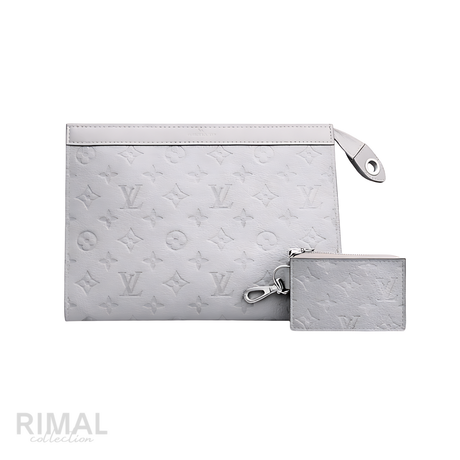 حقيبة لويس فويتون رمادية بتصميم LV